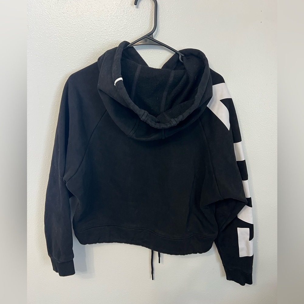 ZYIA Active Cropped Tie Hoodie - Picture 9 of 11